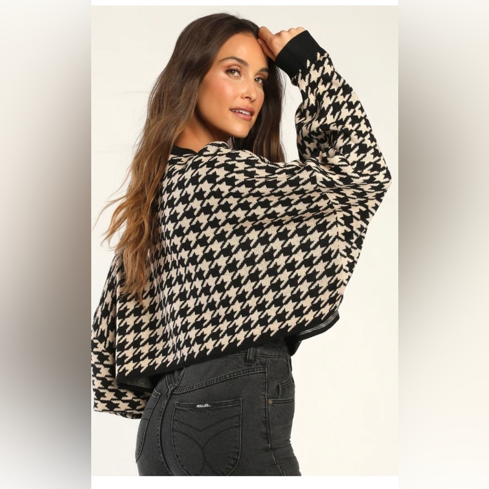 Black and Beige Houndstooth Dolman Sleeve Sweater | Womens | Small